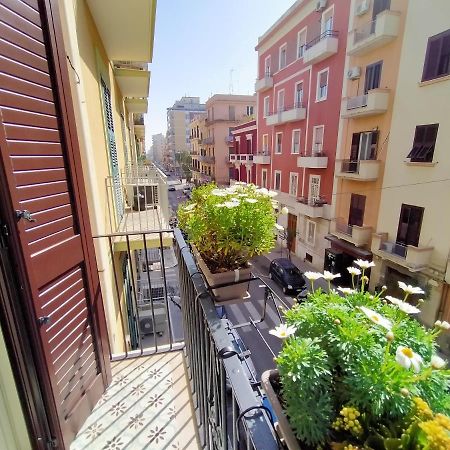 Sonnino Suite Jacuzzi Apartment Бари Экстерьер фото